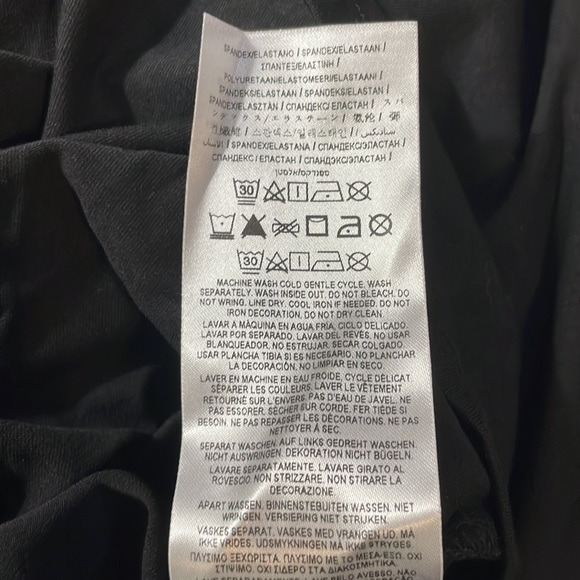 Guess Men’s Super Slim Fit Barcode Mystery Logo Tee Size Small - Picture 10 of 16